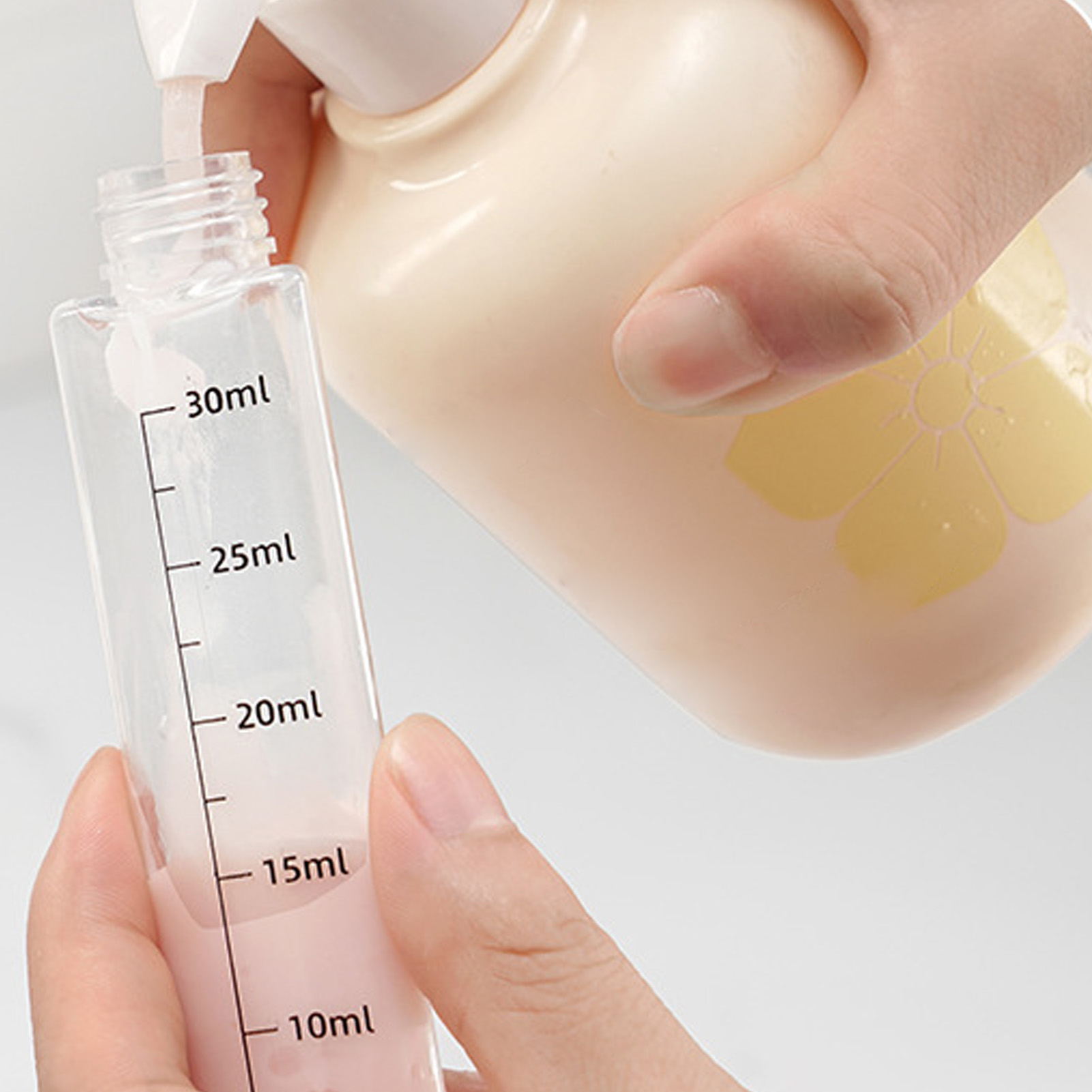 4-in-1トラベル液体ディスペンサー分割ボトルシステム シ - Gel Refill Pack のレビューと価格