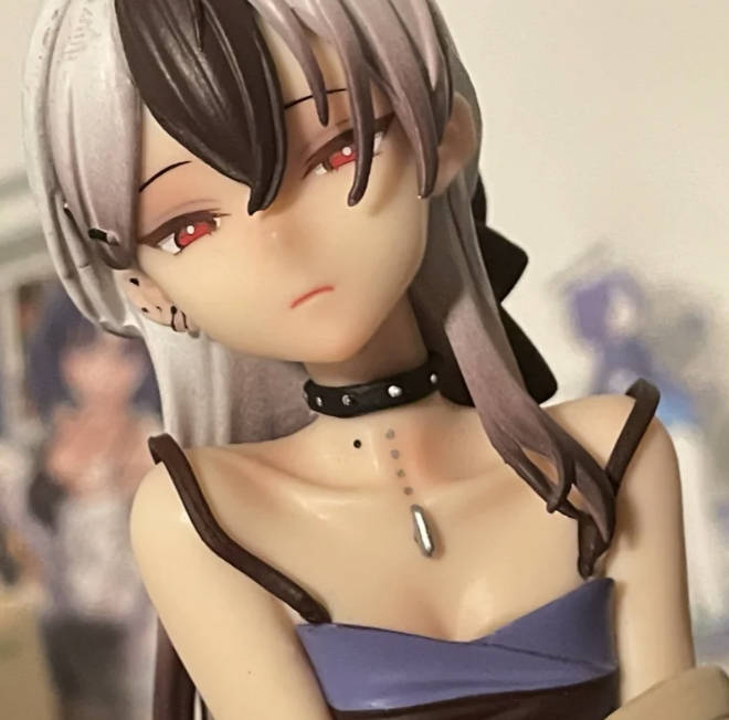 ジェネリックブルーアーカイブ鬼方加代子 GK フィギュア座り - Archive Box Set のレビューと価格