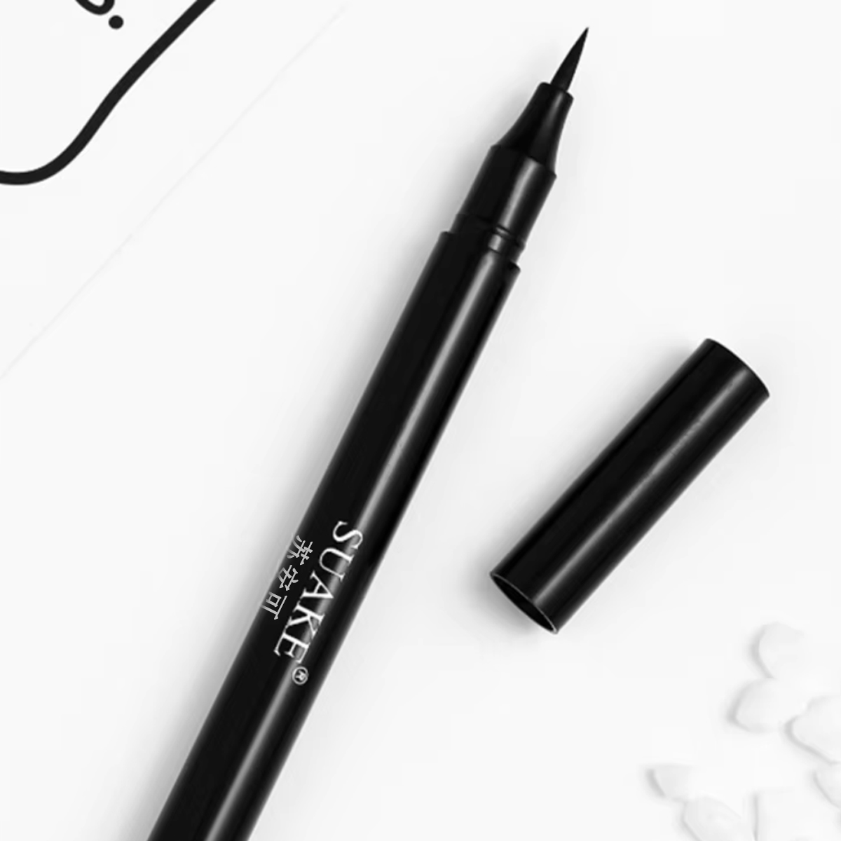 防水性と耐久性に優れたリキッドアイライナーペン - 極細チッ - Correction Pen Fine のレビューと価格